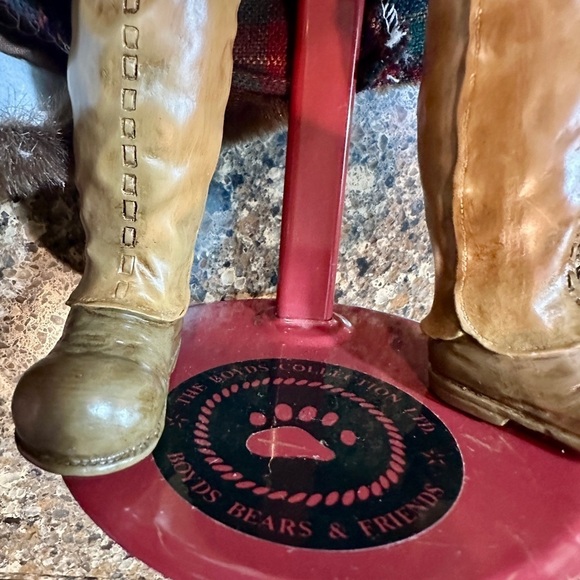 1998 BOYDS COLLECTION LTD. 16”PORCELAIN DOLL, LARA,WITH POLAR BEAR. ALL ORIGINAL - Picture 8 of 16